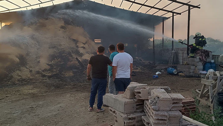 Konya’daki ahır ve samanlık yangınında 2 kişi yaralandı