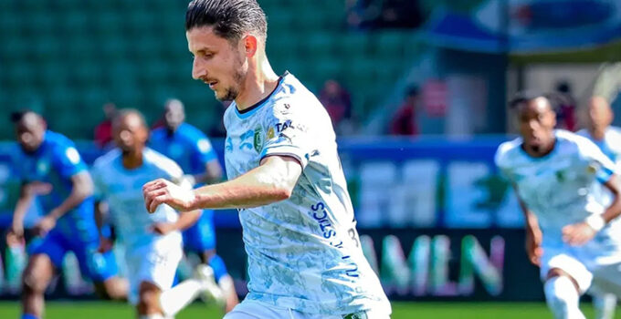 Konyaspor, Enis Bardhi ile el sıkıştı