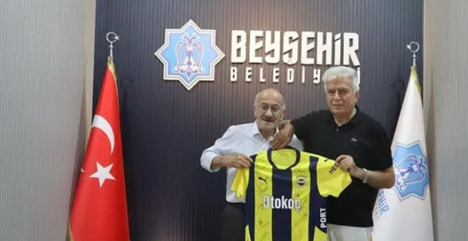 Konyaspor taraftarından belediye başkanlarına tepki