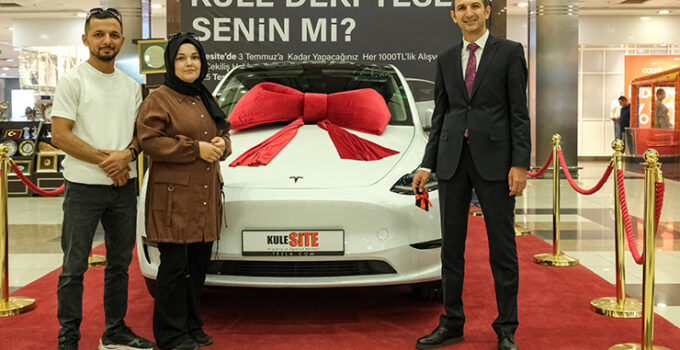 ‘Kule’deki Tesla sahibine teslim edildi