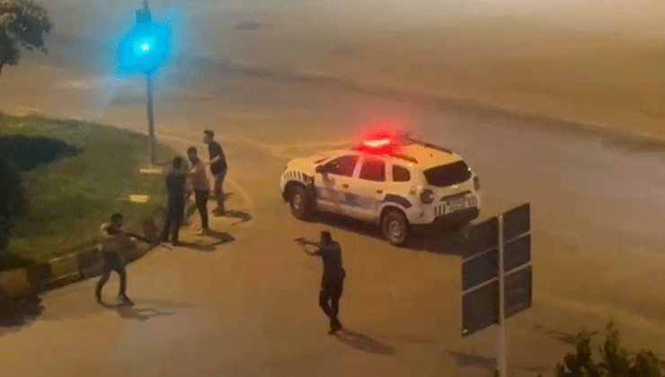 Muş’ta silahlı ve sopalı kavga kamerada: Polis havaya ateş açtı