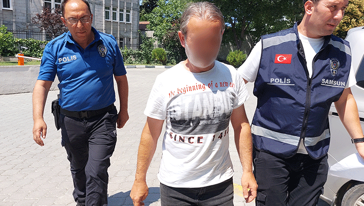 Park halindeki otomobilin üzerine battaniye örtüp ateşe verdi