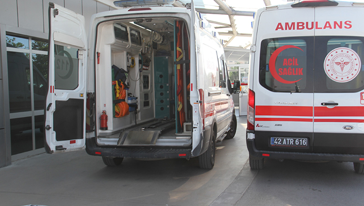 Saman balyası aktarırken düşerek yaralandı