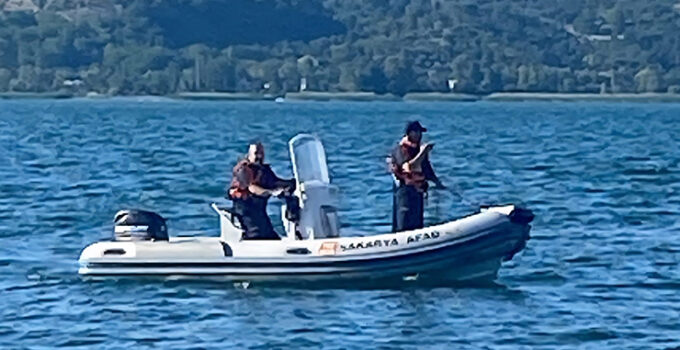 Serinlemek için göle giren çocuk boğuldu