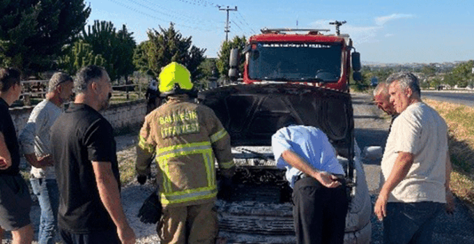 Susurluk’ta araç yangınına müdahale edildi