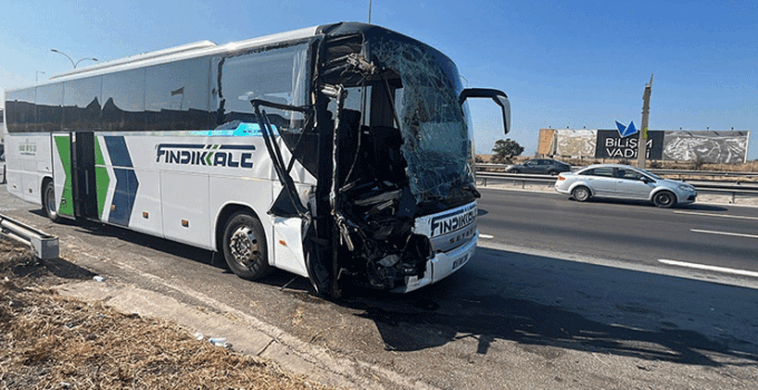 TEM’deki kazada ağır yaralanan hostes hayatını kaybetti