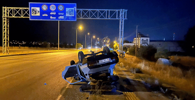 Tırın sıkıştırdığı otomobil takla attı: 1 yaralı