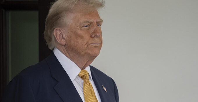 Trump yönetimi, New York kent yönetimine göçmenlik yasalarını uygulamadıkları gerekçesiyle dava açtı