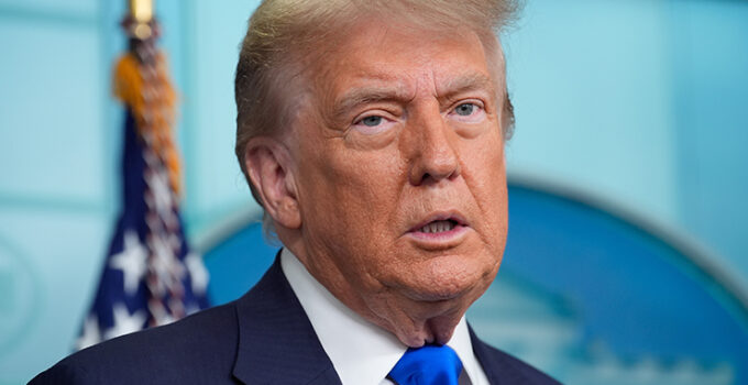 Trump’tan Musk’a: “Sübvansiyonlar olmazsa Musk’ın dükkanını kapatması gerekir”