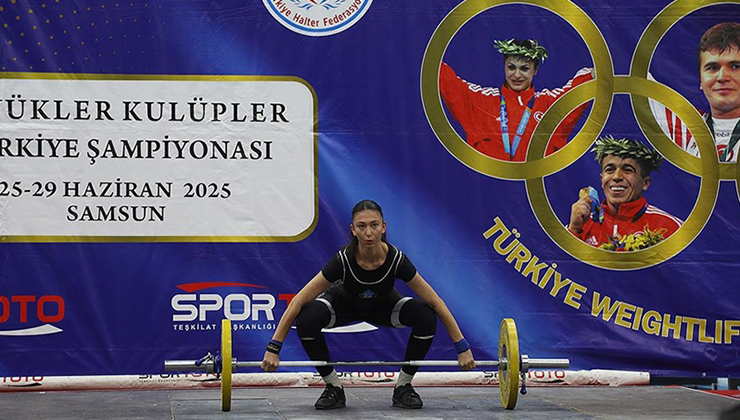 Türkiye’de kadın halterci sayısı artıyor