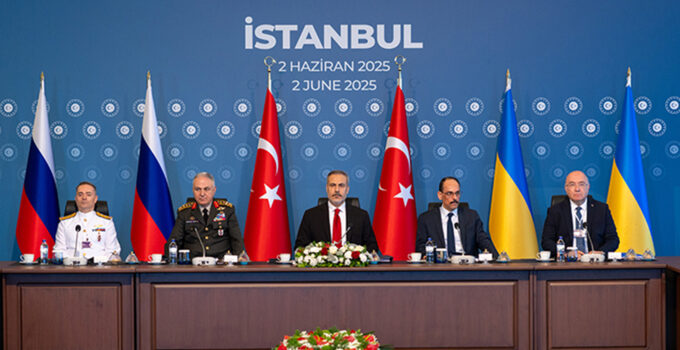 Ukrayna ile Rusya İstanbul’da barış için masada