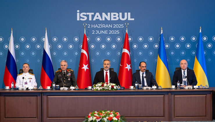 Ukrayna ile Rusya İstanbul’da barış için masada