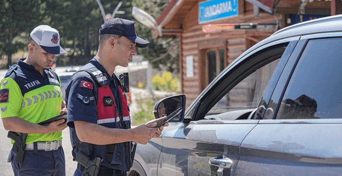 Uludağ’ın ormanlarında jandarmadan 24 saat motorize devriye