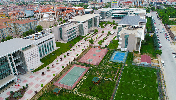Üniversite adayları için başarının anahtarı KTO Karatay’da