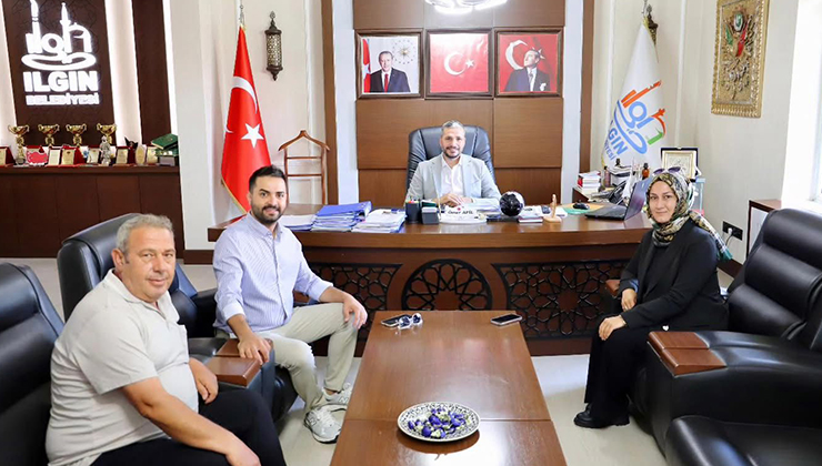Ünlü sunucudan memleketi Ilgın’a anlamlı ziyaret