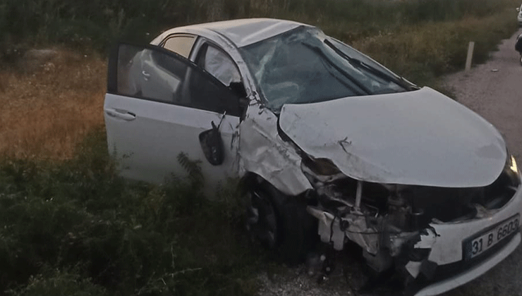 Van’da otomobil ile kamyonet çarptı: 6 yaralı