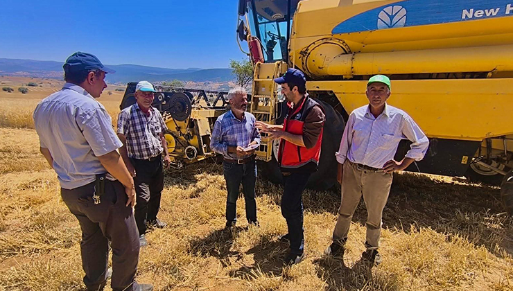 Yalıhüyük’te tarım ekiplerinin incelemeleri sürüyor