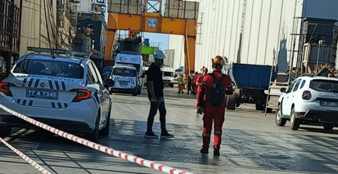 Yalova’da tersanede üzerine vinç düşen işçi hayatını kaybetti