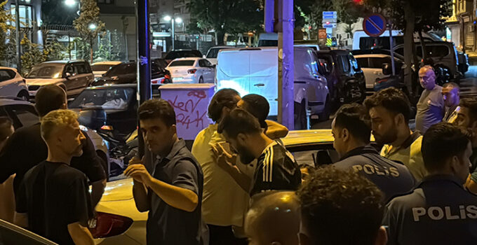 Zeytinburnu’nda intihar teşebbüsünde bulunan şahıs 5 saatin sonunda ikna edildi