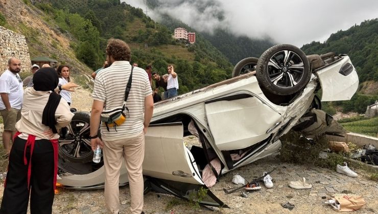 Göksu travertenlerinde trafik kazası: 4 yaralı