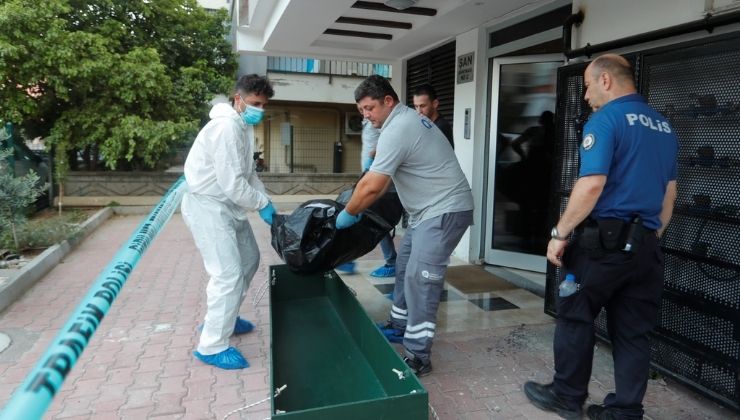 Yaşadığı dairede boğazı kesilmiş olarak bulundu