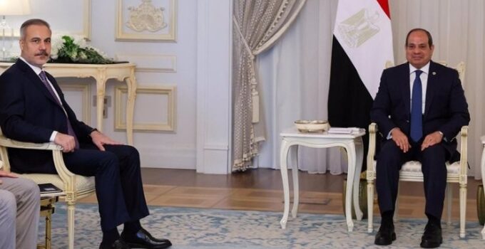 Bakan Fidan, Mısır Cumhurbaşkanı Sisi tarafından kabul edildi