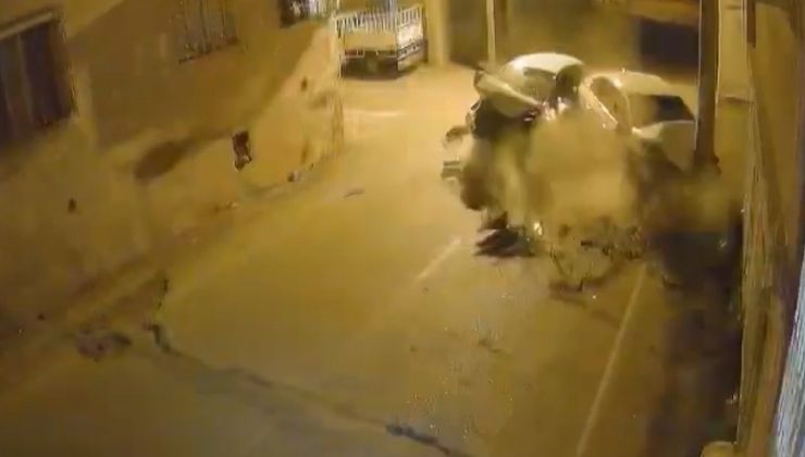 Kontrolsüz giriş yaptıkları sokak kesişimde kafa kafaya çarpıştılar