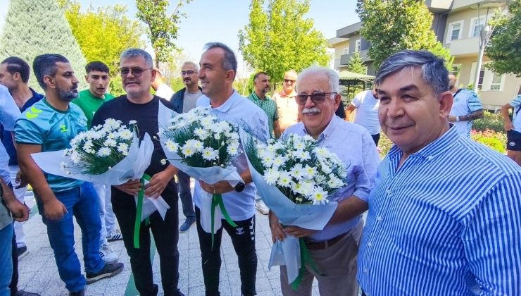 Konyaspor’u Eyüpspor maçına yönetim ve taraftar yolcu etti