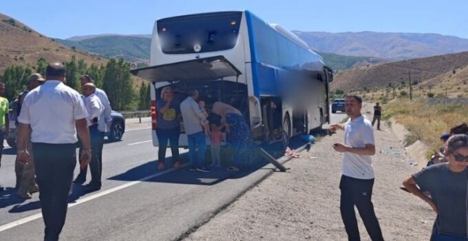 Yolcu otobüsünün dinlenme kabininden yola savrulan ikinci şoför öldü