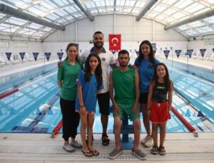 Yüzmede engel tanımayan sporcular başarıya doymuyor