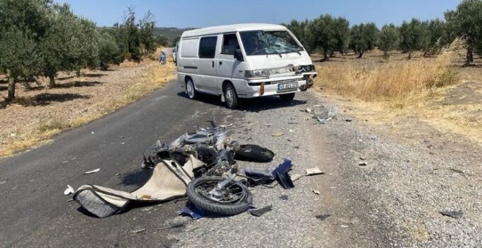 Manisa’da motosiklet araçla kafa kafaya çarpıştı: 1 ölü