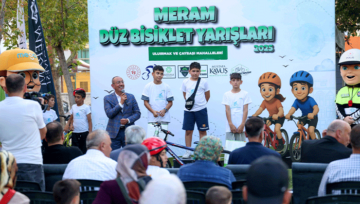 Meramlı çocuklar bisiklet yarışlarında ter döktü