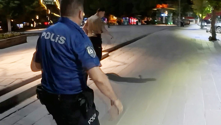 Aksaray’da belediye büfesini soyan hırsız suçüstü yakalandı
