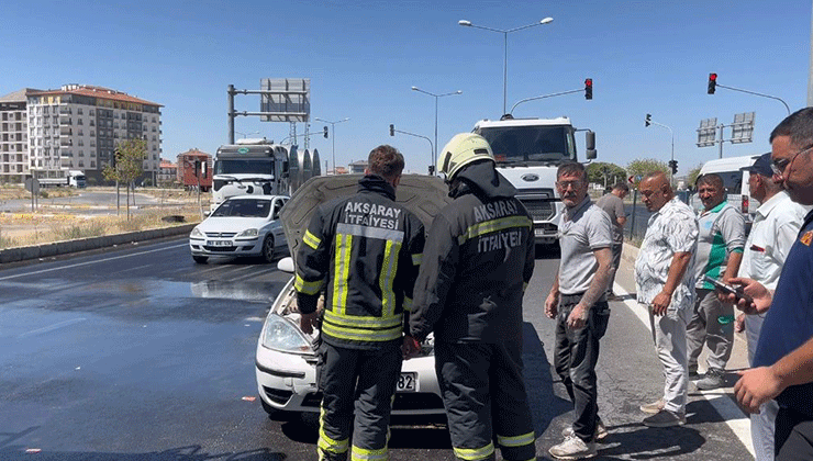 Aksaray’da seyir halindeki otomobilde yangın paniği