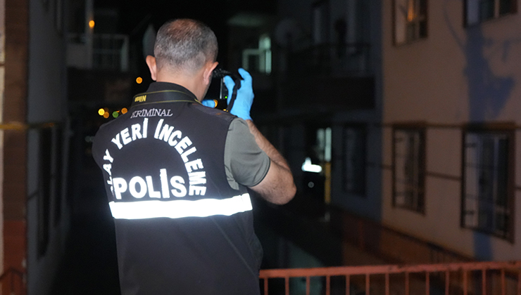 Alkollü gencin öfkesi kanlı bitti: Babasını darp edip kendini yaraladı