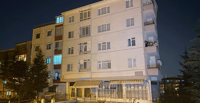 Ankara’da çatlaklar oluşup, çatırdayan 8 katlı apartman tahliye edildi