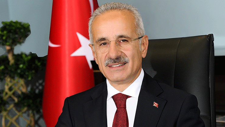 Bakan Uraloğlu, demir yolu tesislerinde 4 güneş enerjisi santralinin devreye alındığını bildirdi