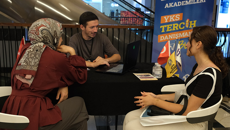 Büyükşehir Konya’da 1430 üniversite adayının yüzünü güldürdü
