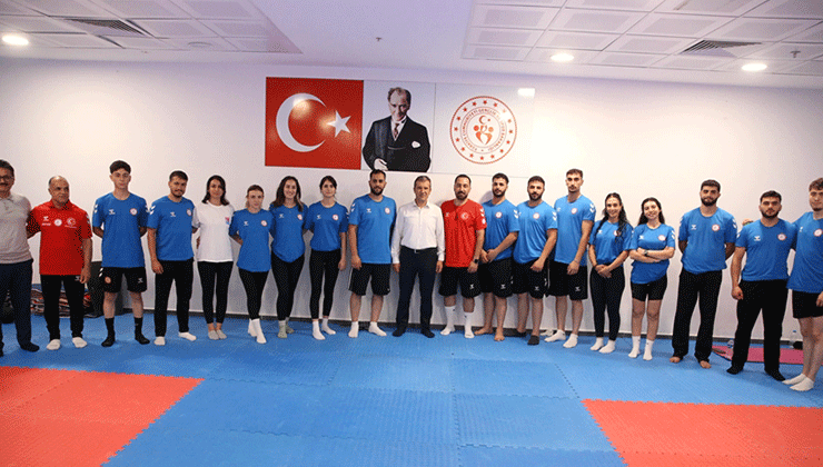 Milli sporcular curlingde olimpiyat kotası peşinde