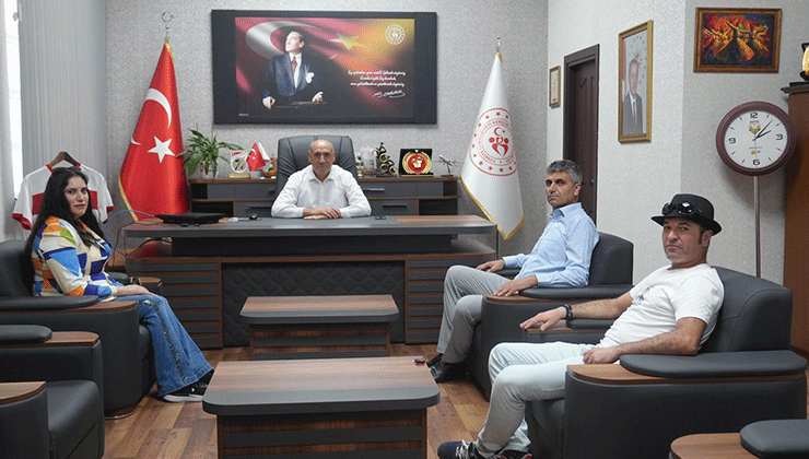 Dünya Görmeyenler Derneği’nden Öztürk’e ziyaret