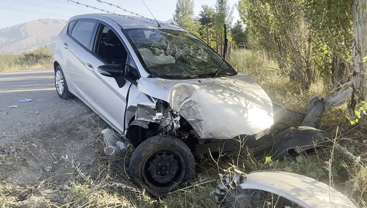 Erzincan’da trafik kazası: 2 yaralı