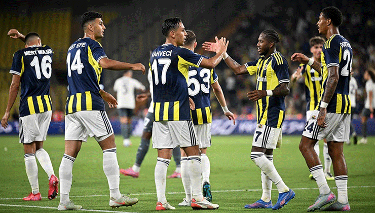 Fenerbahçe, UEFA Şampiyonlar Ligi için kadro bildirimi yaptı