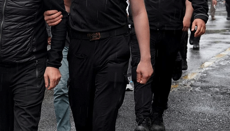 İBB’ye yönelik yolsuzluk soruşturmasında gözaltına alınan şüphelilerin emniyette ifade işlemleri başladı
