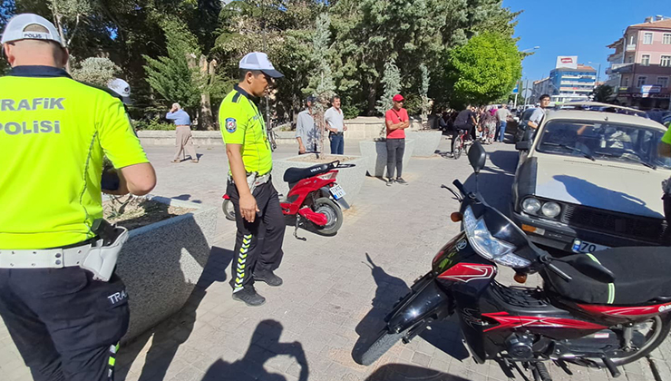 Karaman’da motosikletler çarpıştı: 2 yaralı