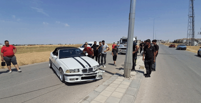 Karaman’da otomobil aydınlatma direğine çarptı: 1 yaralı