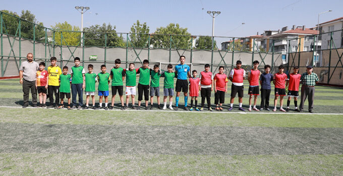 Karatay’da camiler ve kur’an kursu öğrencileri turnuvada ter döküyor