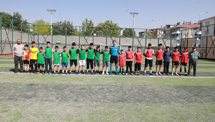 Karatay’da camiler ve kur’an kursu öğrencileri turnuvada ter döküyor