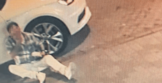 Kartal’da kaldırımda yürüyen adama yumrukla saldırdılar