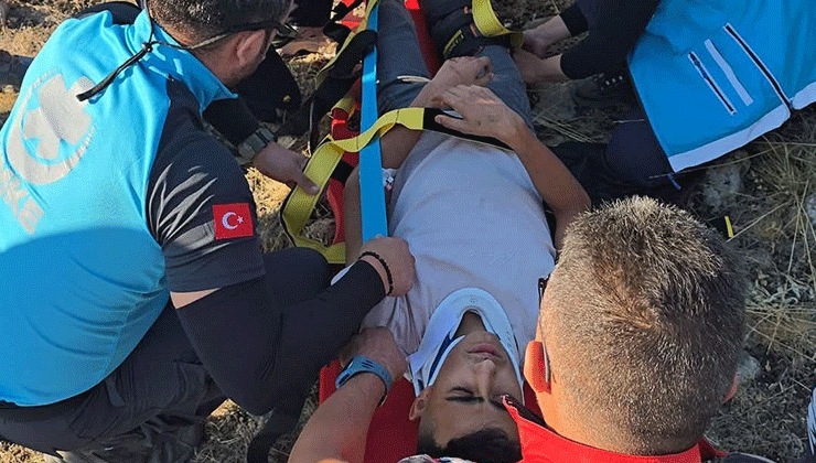 Kontrolden çıkan otomobil devrildi: 3 yaralı