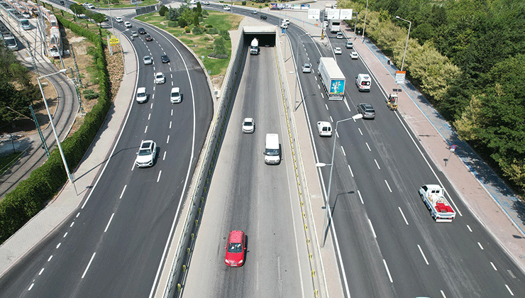 Konya Büyükşehir, caddelerde ve kavşaklarda konforu artırıyor